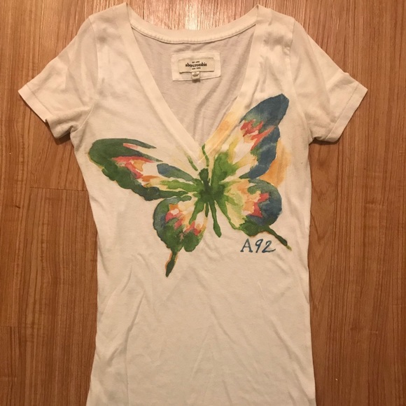 Abercrombie & Fitch Tops - Abercrombie butterfly T-shirt